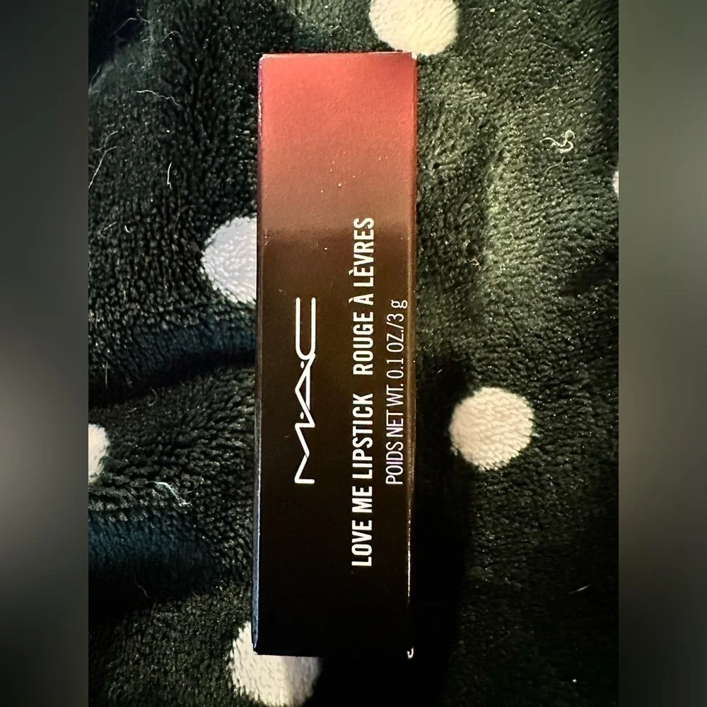 MAC Love Me Lipstick-Maison Rouge